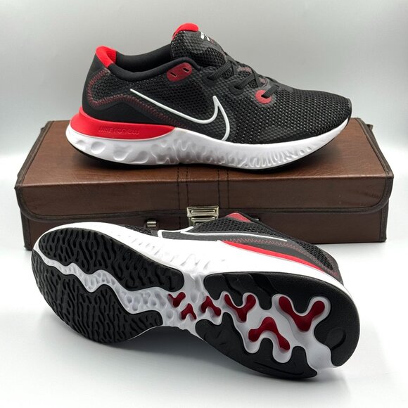 Nike Renew Run Black White University Red - Picture 1 of 10